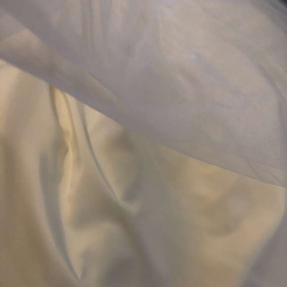 🎉🎉Host Pick!🎉🎉Flower Girl Tevolio Ivory Roses Tulle Dress - Picture 14 of 16